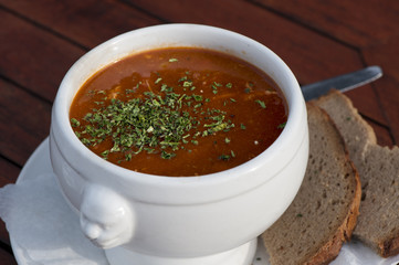 Ungarische Gulaschsuppe