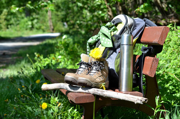 Wanderschuhe Pause Bank