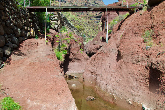 Brücke in der Argaga Schlucht auf La Gomera