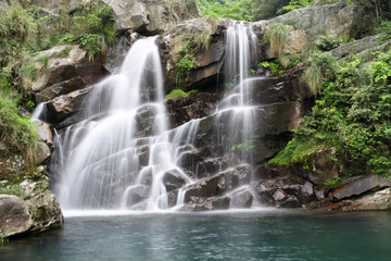 Fototapeta na wymiar double waterfall