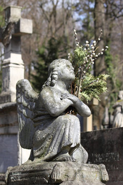 Figure of a praying angel