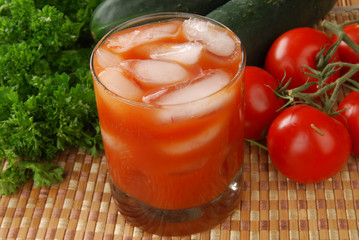 Fresh vegetable juice