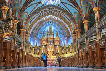 The Notre-Dame Basilica in Montreal - obrazy, fototapety, plakaty