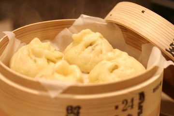 肉まん