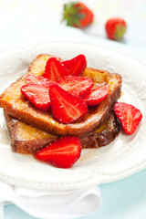 french toast with strawberry