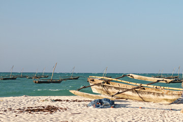 Obraz premium Boats on tropical beach