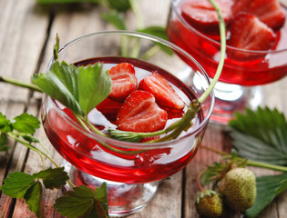 Götterspeise - Erdbeeren