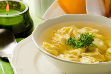 Tortellini al brodo