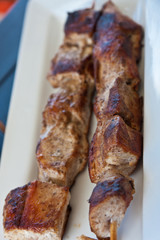 brochettes grillées d'agneau, cuisine libanaise, kefta
