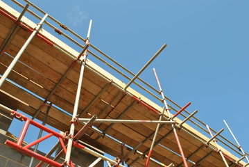 Scaffolding and walking platform