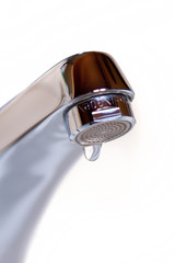 tropfender Wasserhahn