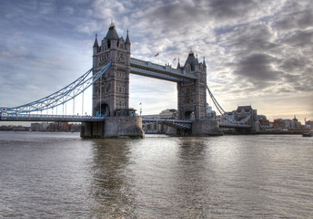 Most Tower Bridge w Londynie - obrazy, fototapety, plakaty