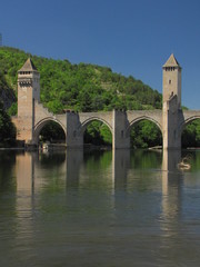 Fototapeta na wymiar Pont Valentré ; Cahors ; Quercy ; Périgord ; Midi-Pyrénées