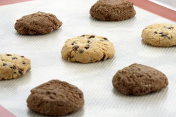 chocolate chip cookies and chocolate cookies