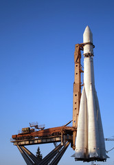 Obraz premium The space rocket is prepared for start