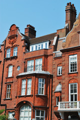 Fototapeta na wymiar Typowy angielski styl budowa w Londyn, UK