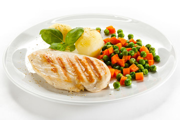 Grilled chicken breast and vegetables
