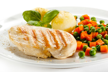 Grilled chicken breast and vegetables