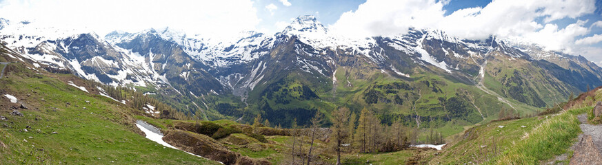 View at alpine mountain peaks in Austria