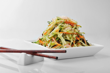 vegetable salad with shrimp