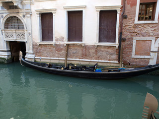 Fototapeta na wymiar Venice - peaceful and charming district of San Marco