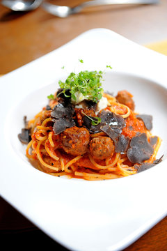 Spaghetti truffle and meatballs