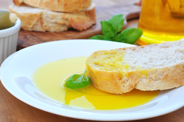 Baguette mit Olivenöl