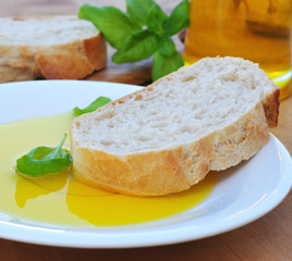 Baguette mit Olivenöl