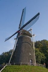 Fototapeta na wymiar Mill Lonneker Molen the Netherlands