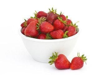fresh strawberries in a bowl