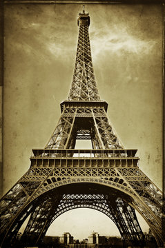 tour Eiffel effet vieille photo sépia
