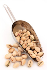 pistacho con cuchara de metal