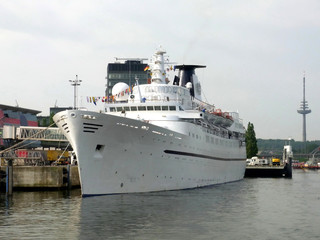 Fototapeta premium Oldie-Kreuzfahrtschiff