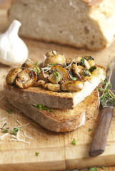 Garlicky mushrooms on toast