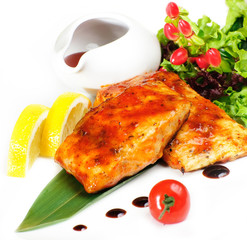 Grilled fish, sauce