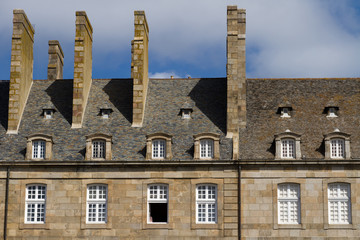 Fototapeta na wymiar Dachy - Saint Malo