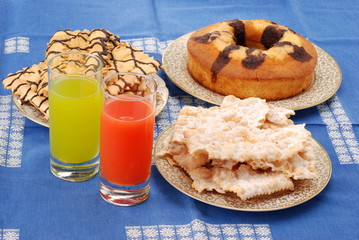 DOLCI CON SUCCHI DI FRUTTA