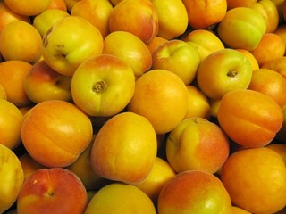 Apricots, albaricoques.