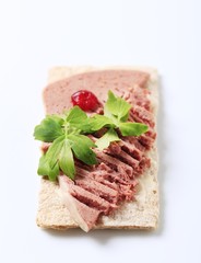 Crispbread and liver pate