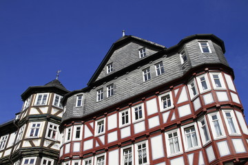 Fototapeta na wymiar Altes Fachwerkhaus in Marburg an der Lahn