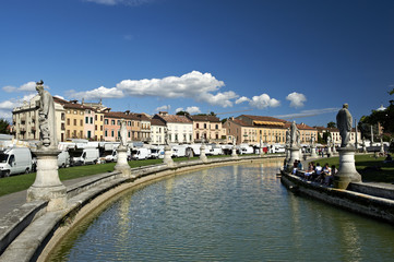 Fototapeta premium prato della valle