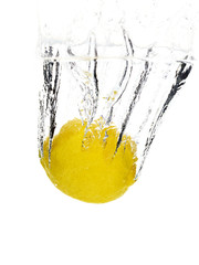 Lemon drop in water