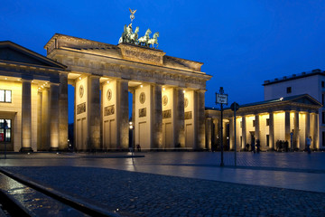 brandenburger tor, berlin, germany © Abel Tumik