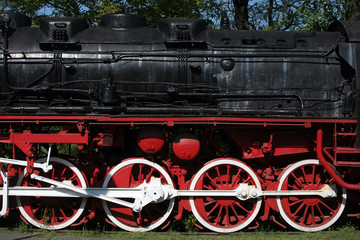Fototapeta na wymiar Steam locomotive wheels