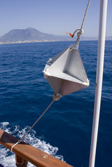 Corner-cube radar retroreflector