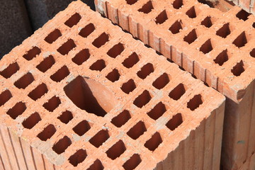 Costruire
