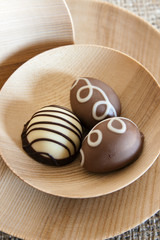 drei Pralinen