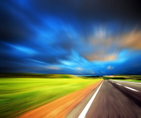 Naklejka premium Blurred Road with blurred sky