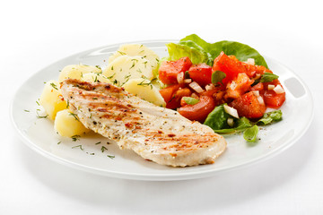 Grilled turkey fillet and vegetables