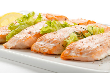 Grilled salmon and vegetables